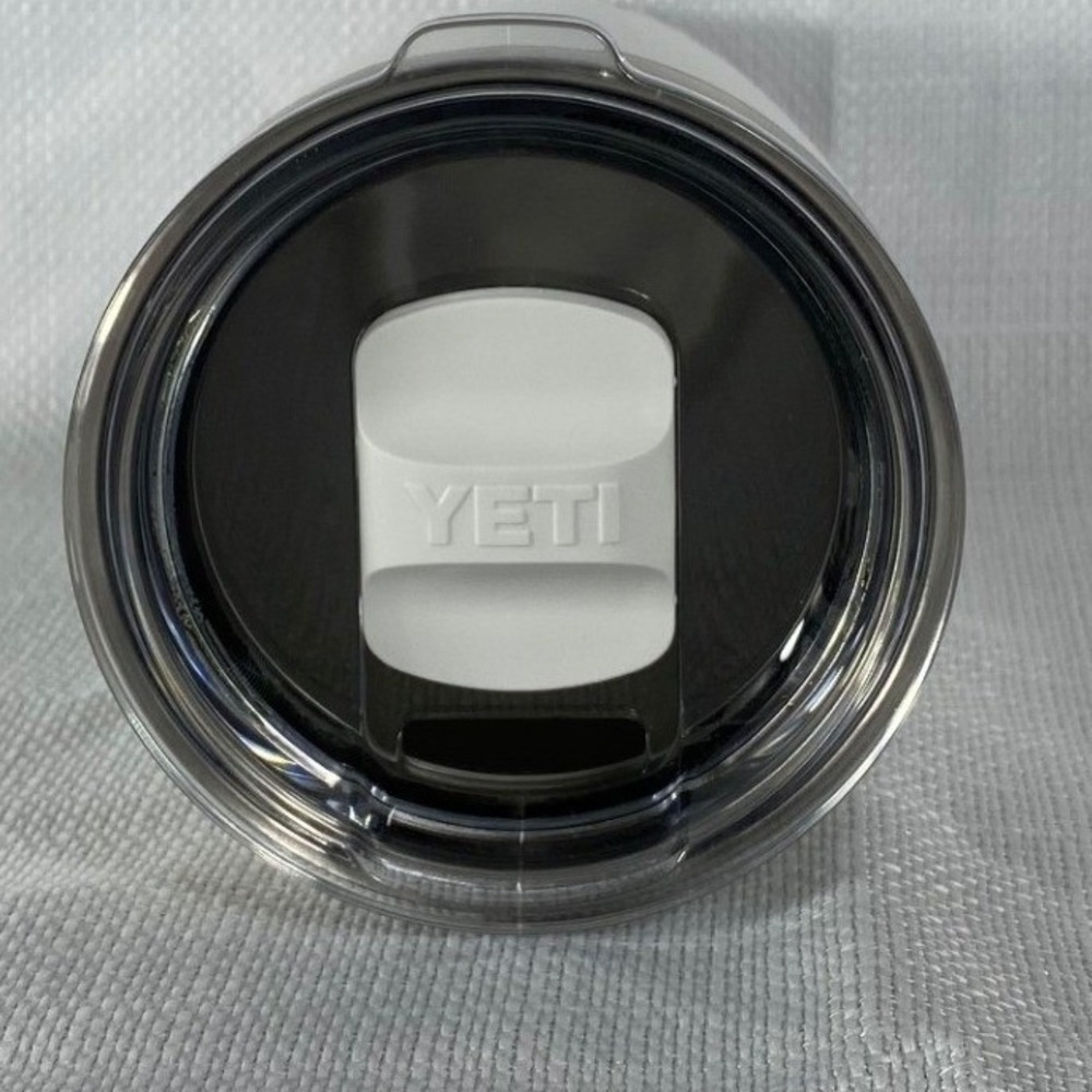 YETI Rambler 20 oz Tumbler White Stainless Steel Vacuum Insulated MagSlider Lid - Picture 4 of 4